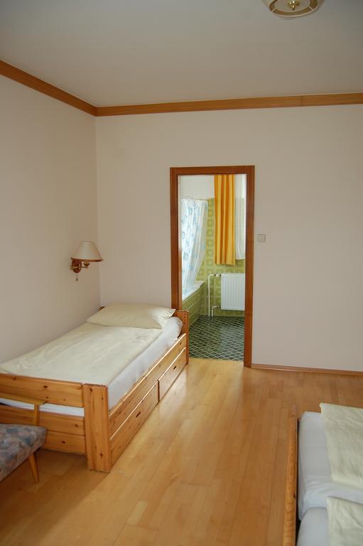 Gasthof Grabenwirt Irdning Habitación foto