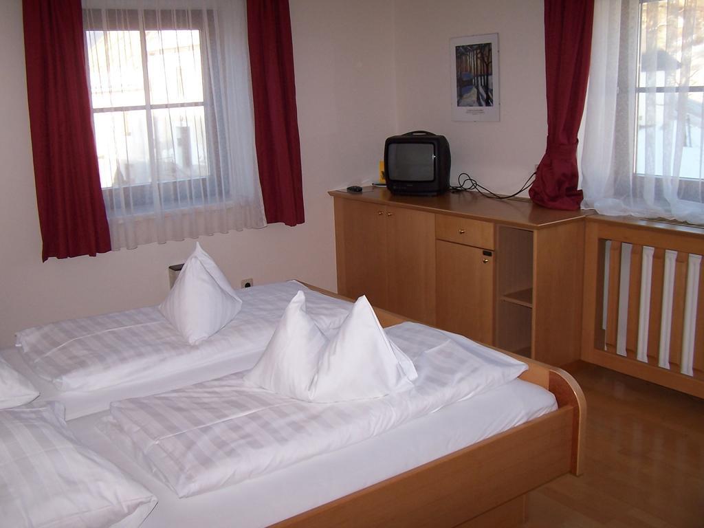 Gasthof Grabenwirt Irdning Habitación foto